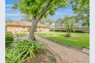 805 Bluebonnet Lane, Katy, TX 77493 - Photo 12