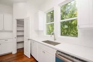 426 Sikes St, Houston, TX 77018 - Photo 10