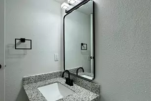 5110 Azalea Trace Dr, Houston, TX 77066 - Photo 16