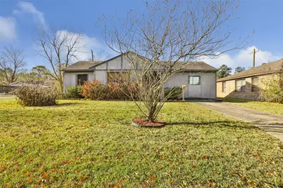 2003 Texoma Street, Baytown, TX 77520 - Photo 2
