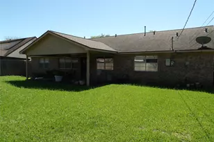 303 Coronation Dr, Houston, TX 77034 - Photo 12