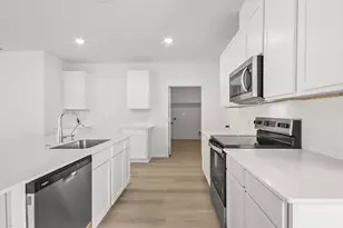 13030 Sorrento Bay Dr, Willis, TX 77318 - Photo 6