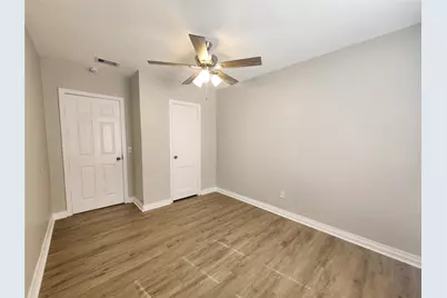 138 W Marion, Clute, TX 77531 - Photo 4