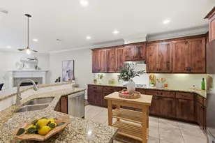233 W 26th St, Houston, TX 77008 - Photo 10