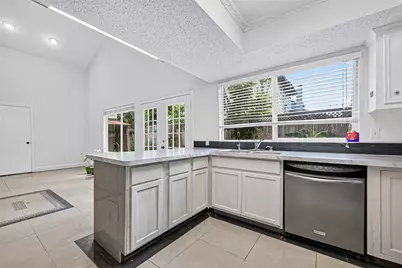 12706 Braewood Glen Lane, Houston, TX 77072 - Photo 4
