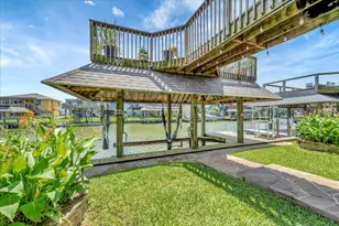 28 Dolphin St, Bayou Vista, TX 77563 - Photo 10