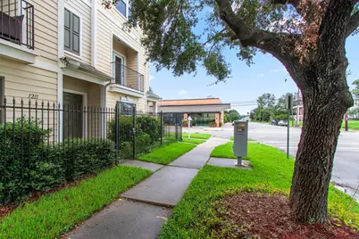 1213 Nagle Street, Houston, TX 77003 - Photo 2