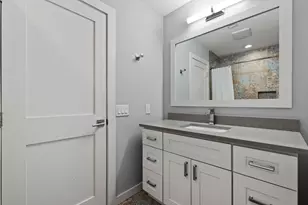 282 Litchfield Ln, Houston, TX 77024 - Photo 34