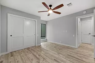 282 Litchfield Ln, Houston, TX 77024 - Photo 32
