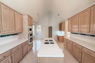 16018 Tall Pine Dr, Pasadena, TX 77059 - Photo 8