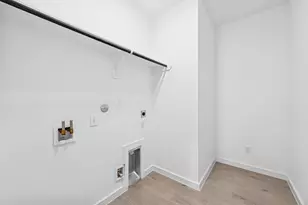 513 Monarch Trl, Huntsville, TX 77340 - Photo 22