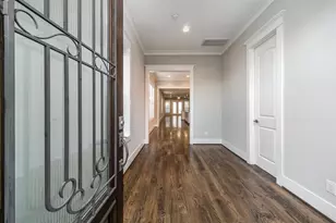402 W 28th St, Houston, TX 77008 - Photo 6