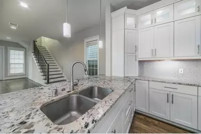 402 W 28th Street, Houston, TX 77008 - Photo 10