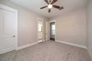 402 W 28th St, Houston, TX 77008 - Photo 18