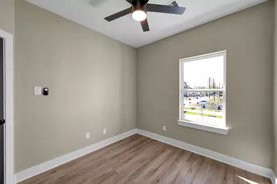 2105 Esther Drive #B, Houston, TX 77088 - Photo 22