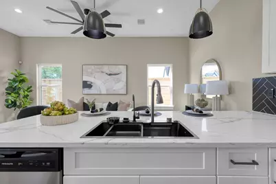 2105 Esther Drive #B, Houston, TX 77088 - Photo 12