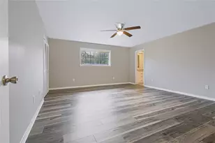 2405 Powell St, Bay City, TX 77414 - Photo 8