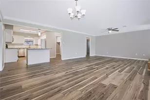 2405 Powell St, Bay City, TX 77414 - Photo 4