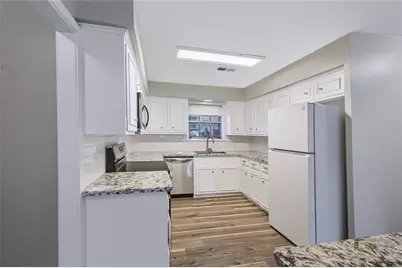 2405 Powell Street, Bay City, TX 77414 - Photo 6