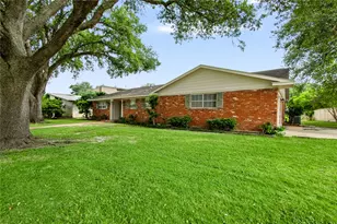 2405 Powell St, Bay City, TX 77414 - Photo 1