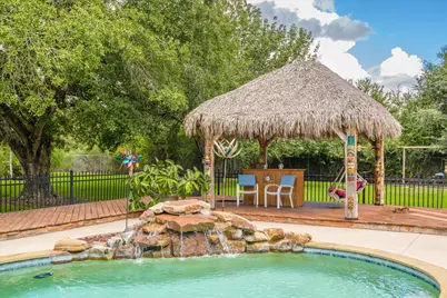 2739 Lawrence Road, Kemah, TX 77565 - Photo 10