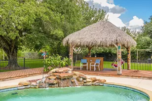 2739 Lawrence Rd, Kemah, TX 77565 - Photo 10