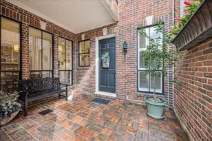 4832 Post Oak Timber Dr, Houston, TX 77056 - Photo 2