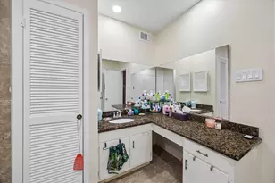 2238 S Piney Point Rd, Houston, TX 77063 - Photo 12