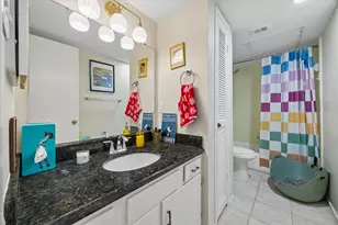 2238 S Piney Point Rd, Houston, TX 77063 - Photo 14
