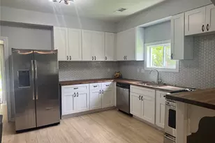 125 N Shirley St, Alvin, TX 77511 - Photo 4