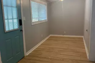 125 N Shirley St, Alvin, TX 77511 - Photo 12