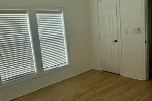 125 N Shirley St, Alvin, TX 77511 - Photo 16