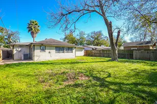 11517 Bannister Ln, Houston, TX 77076 - Photo 30