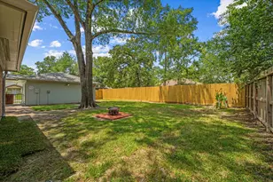 9863 Swan Ct, Conroe, TX 77385 - Photo 22