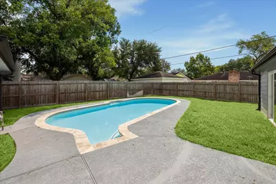 12315 Whittington Drive N, Houston, TX 77077 - Photo 36