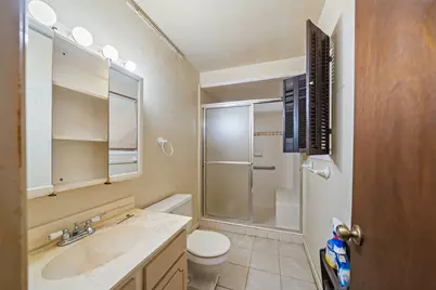 8922 Indian River Drive, Houston, TX 77088 - Photo 6