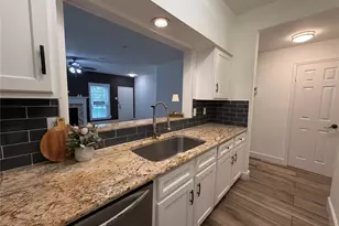 3800 Tanglewilde St, Houston, TX 77063 - Photo 6