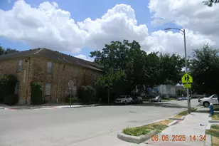 6401 Skyline Dr, Houston, TX 77057 - Photo 2