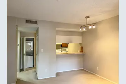 7057 N Holiday Drive, Galveston, TX 77550 - Photo 6