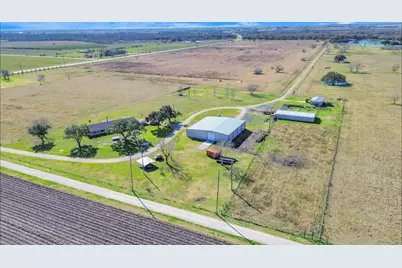 6111 Jacks Alley, Wallis, TX 77485 - Photo 36