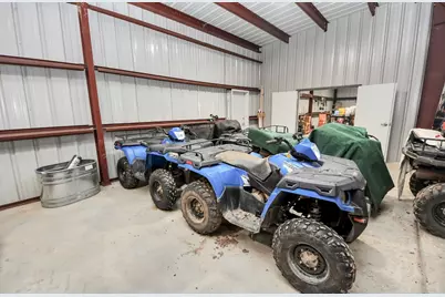 6111 Jacks Alley, Wallis, TX 77485 - Photo 26