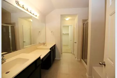 8139 Silent Deep Drive, Rosenberg, TX 77469 - Photo 16