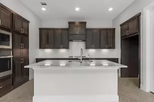 17827 Quartz Spgs Ln, Tomball, TX 77377 - Photo 2