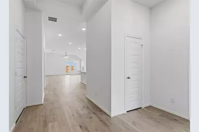 3807 Stars Way, League City, TX 77573 - Photo 4