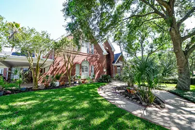 410 Kingfisher Drive, Sugar Land, TX 77478 - Photo 4