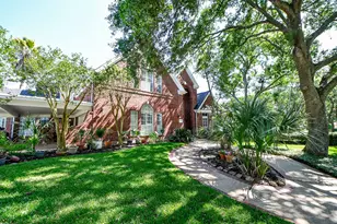 410 Kingfisher Dr, Sugar Land, TX 77478 - Photo 4