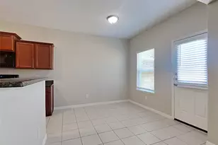 692 Totem Trail Dr, La Marque, TX 77568 - Photo 4