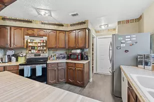 9806 Cassowary Dr, Conroe, TX 77385 - Photo 14