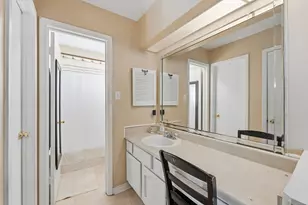 9806 Cassowary Dr, Conroe, TX 77385 - Photo 18