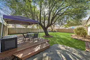 9806 Cassowary Dr, Conroe, TX 77385 - Photo 22